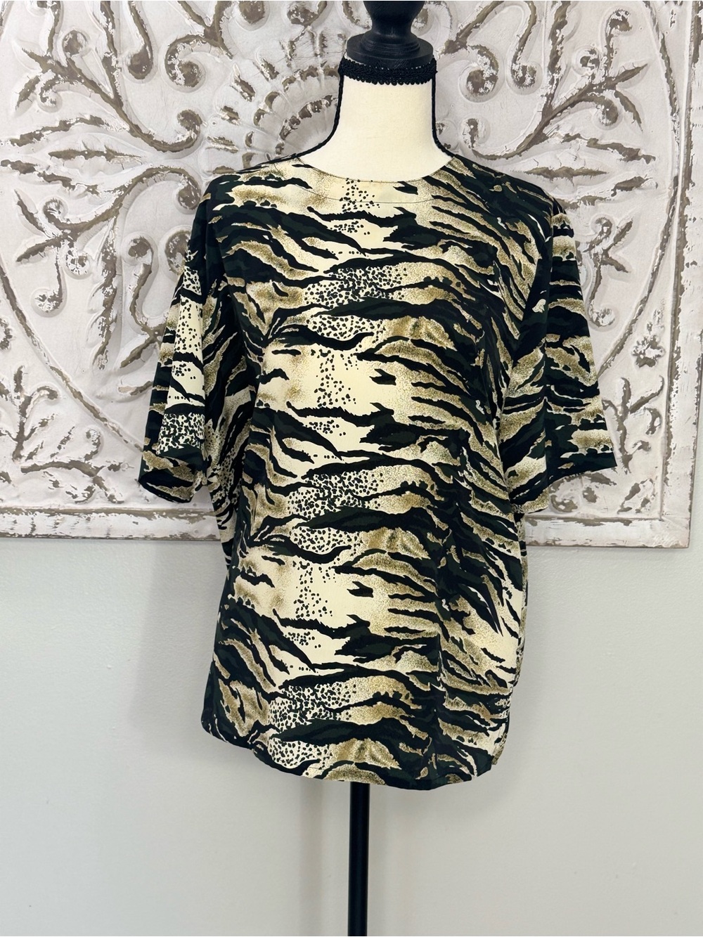 Modern Essentials Animal Print Blouse Medium Beige Black Safari Zebra Top